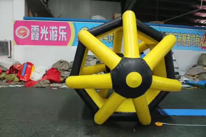 凯里充气水上滚筒球